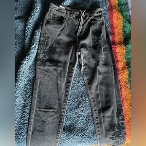 Size 2 black embroidered American Eagle jeans